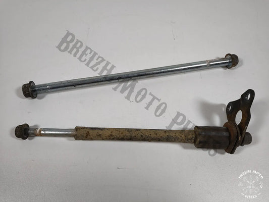 Axe de support moteur