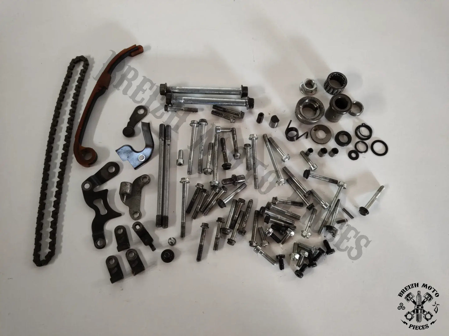 Pack visserie et accessoires moteur