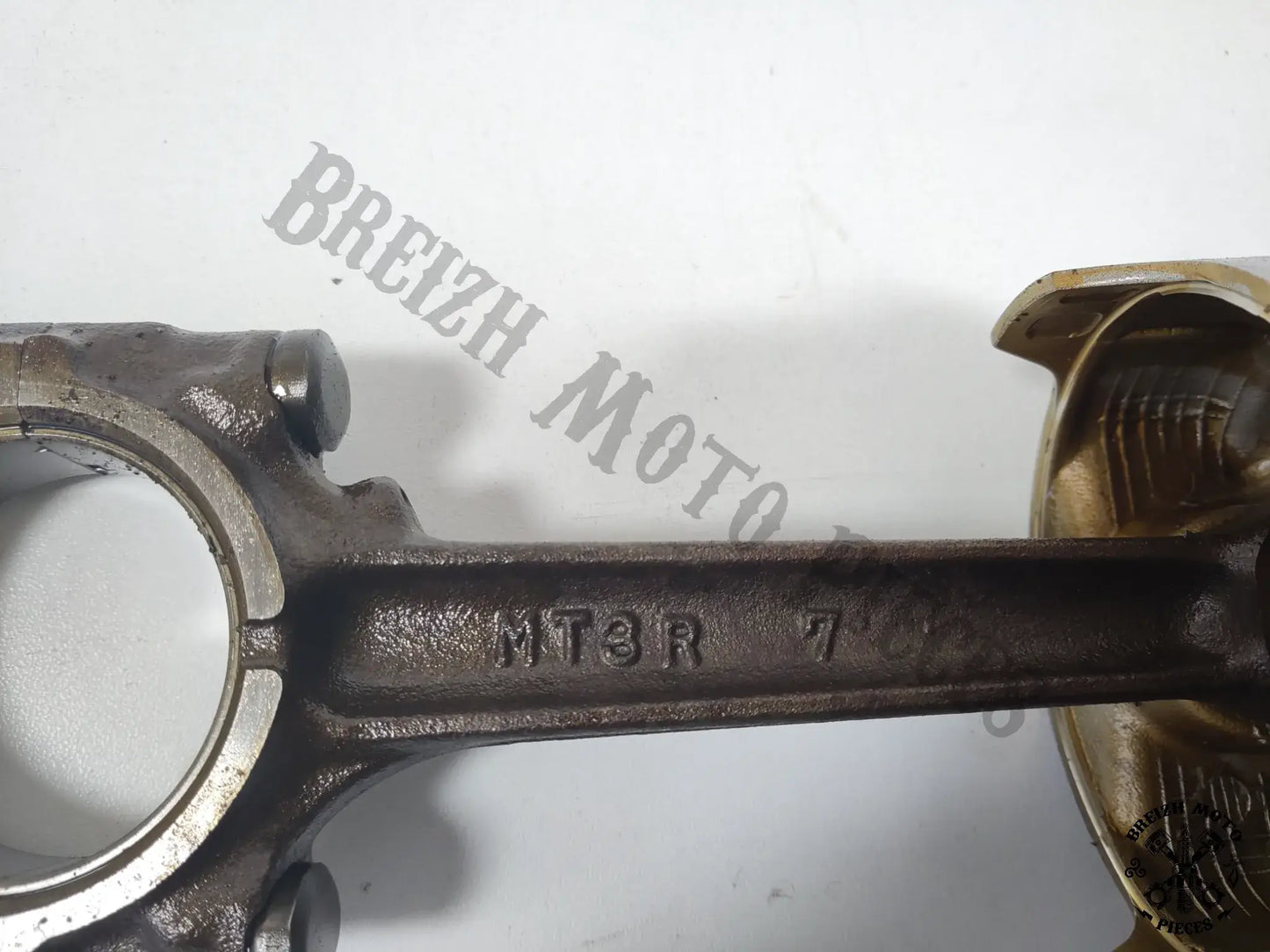 Piston