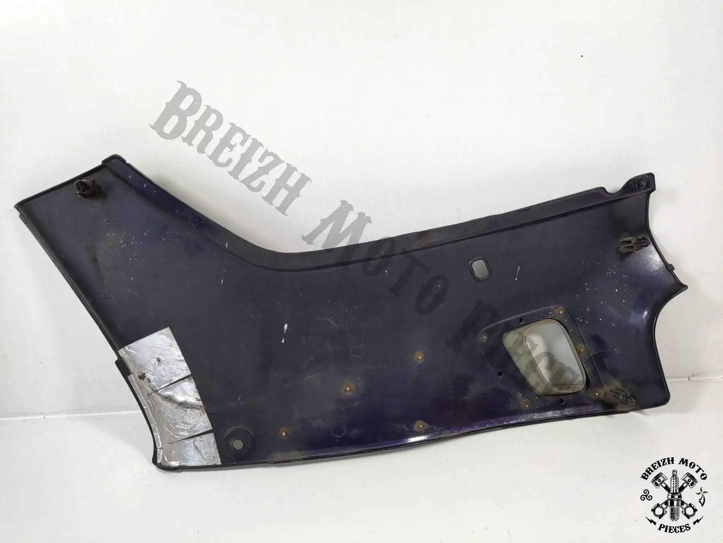 Carénage latéral droit