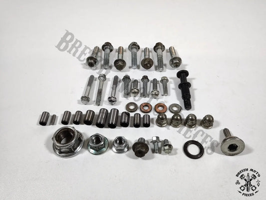 Pack visserie + accessoires moteur