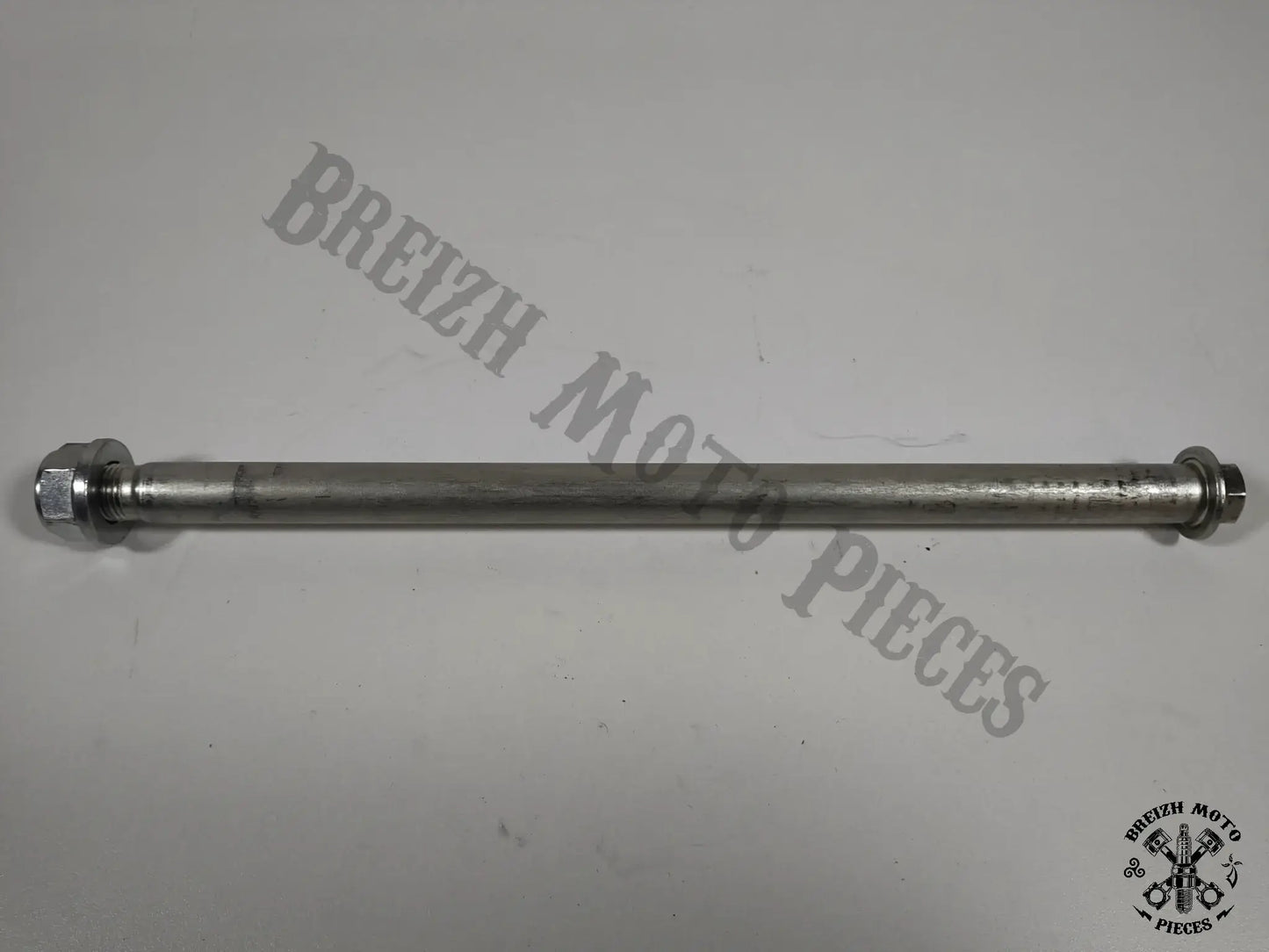 Axe de bras oscillant