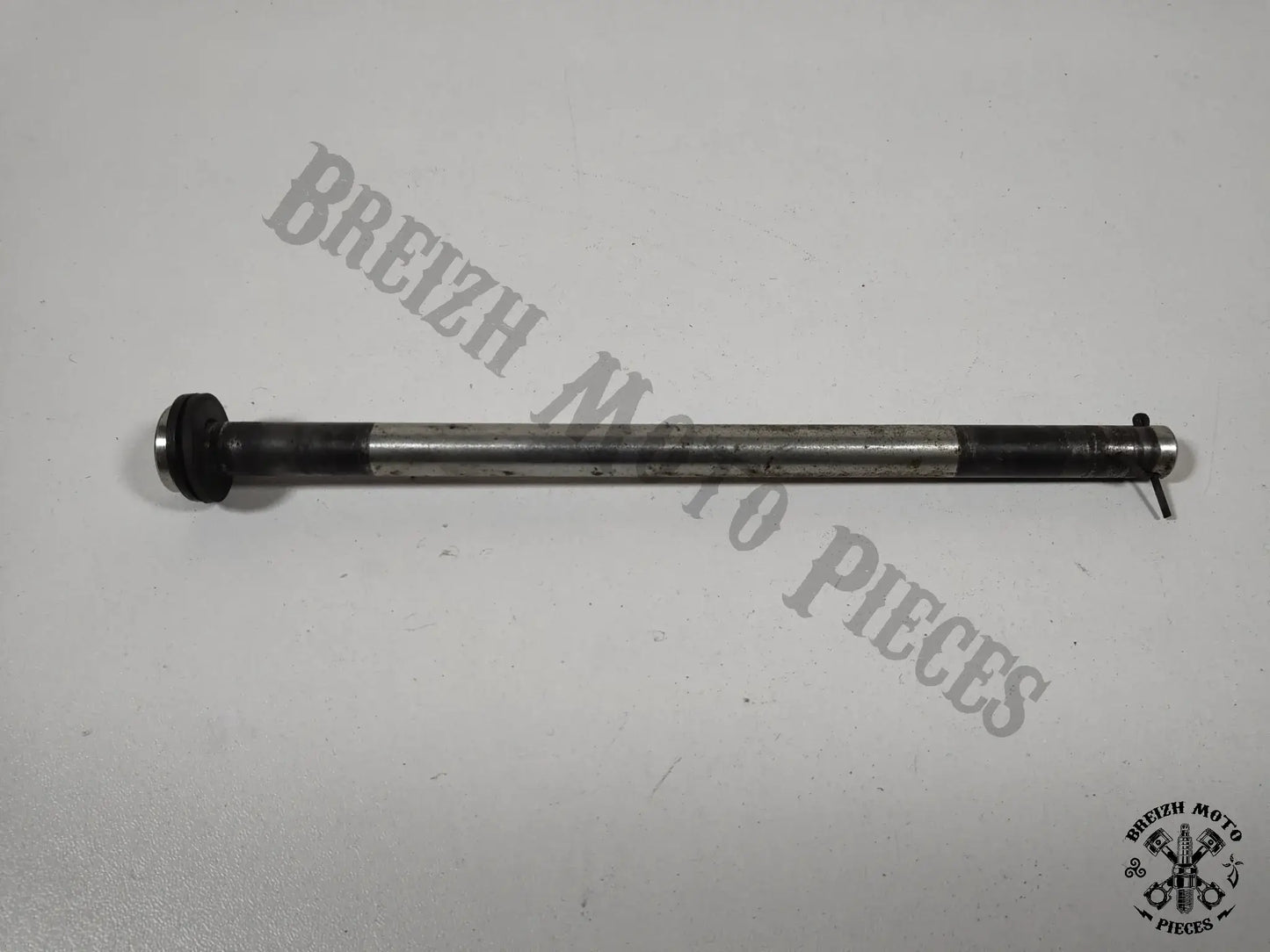 Axe de béquille centrale
