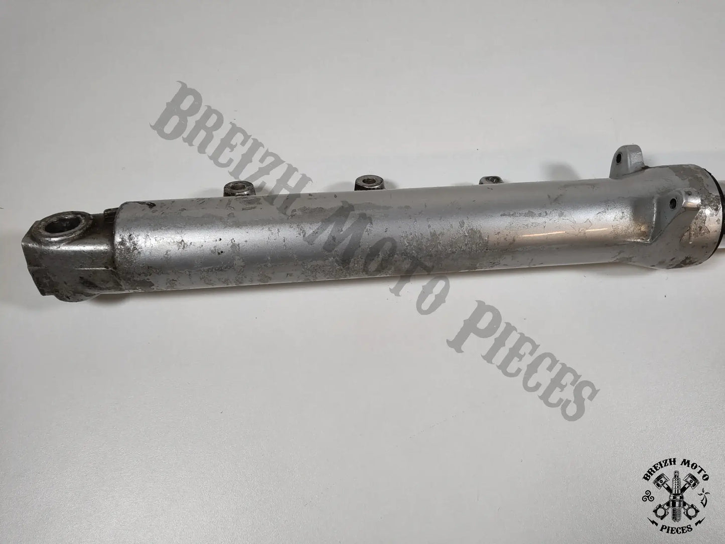 Bras de fourche gauche