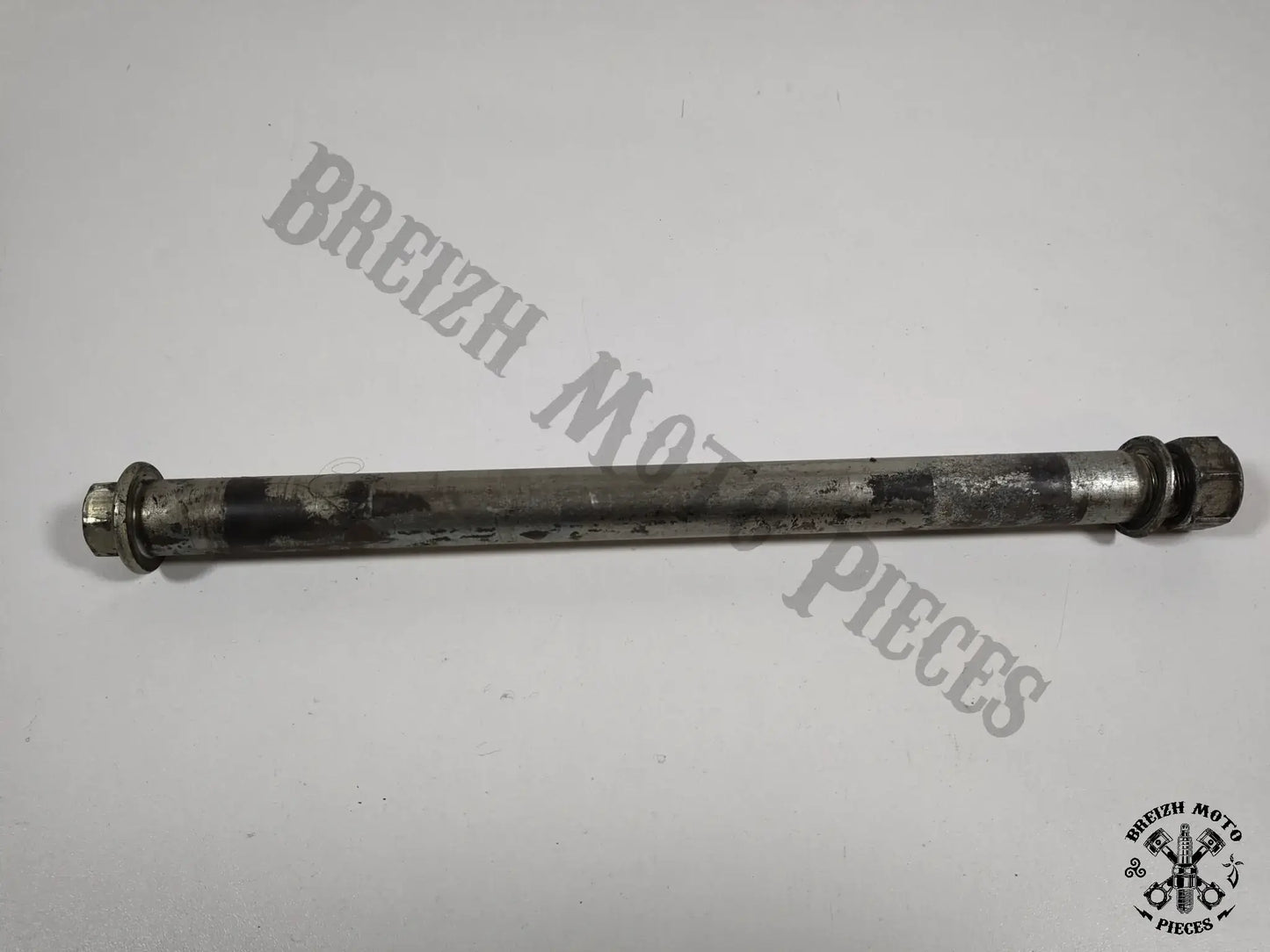 Axe de bras oscillant