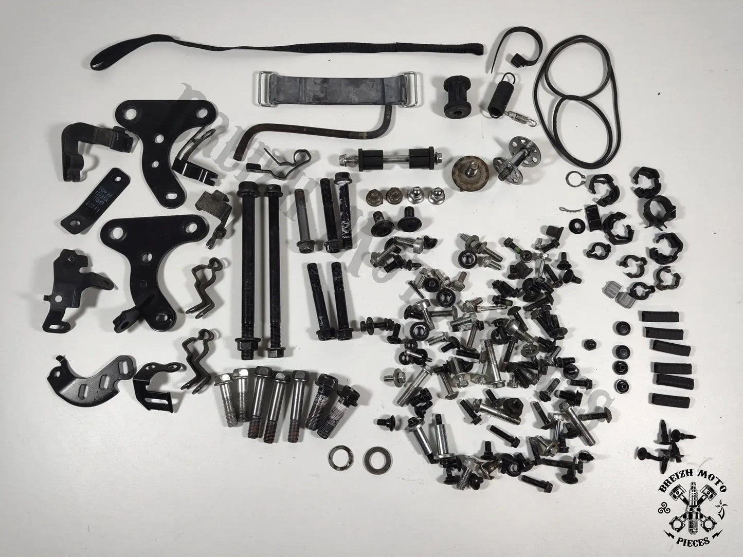 Pack visserie et accessoires