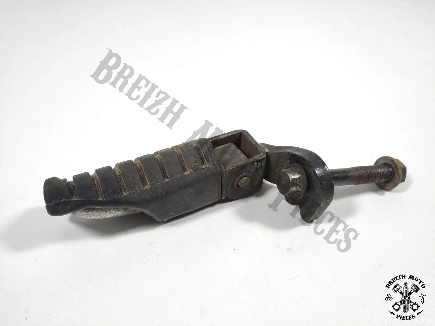 Repose-pied passager gauche