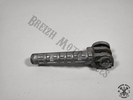 Repose-pied passager droit