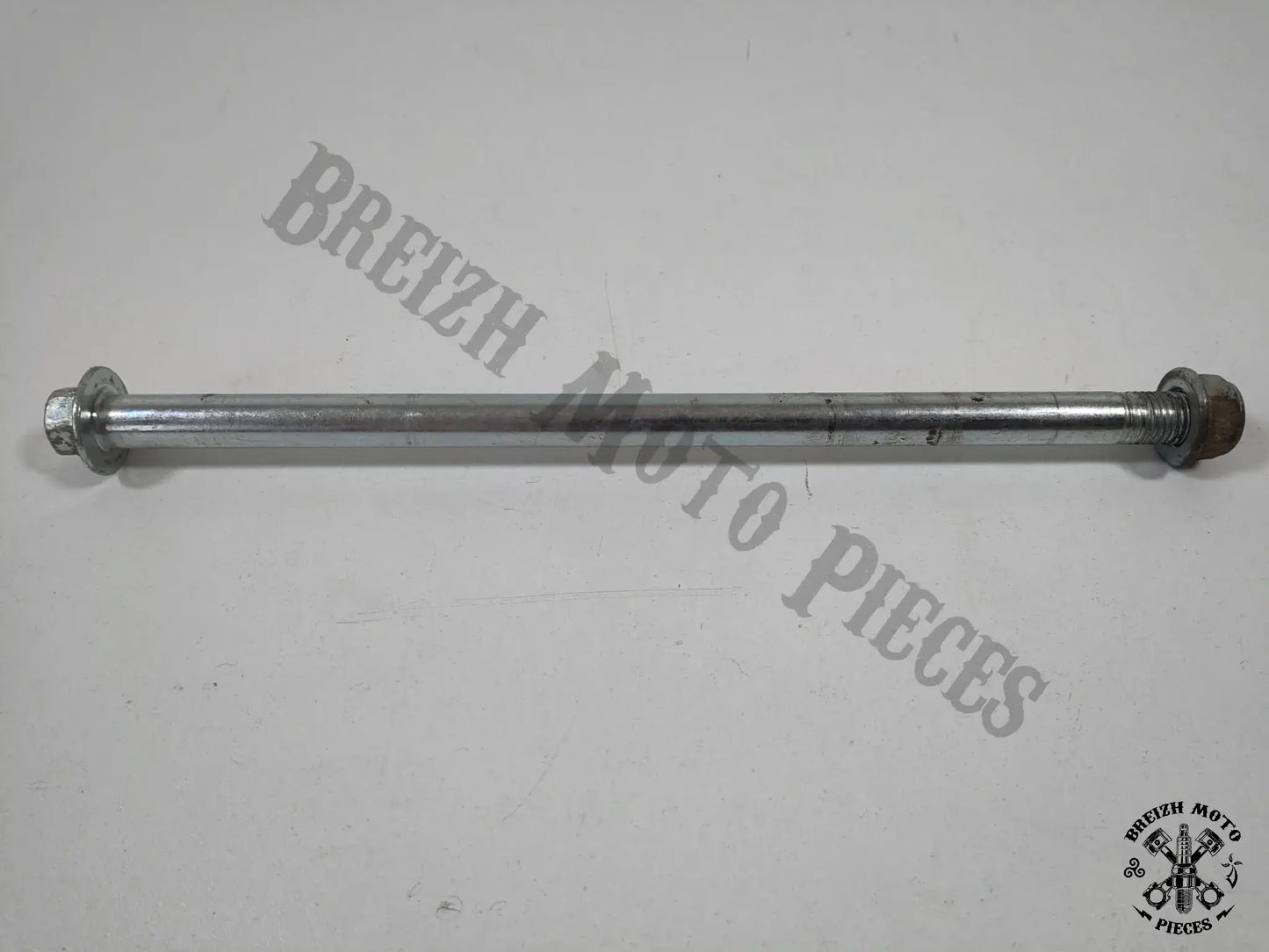 Axe de support moteur