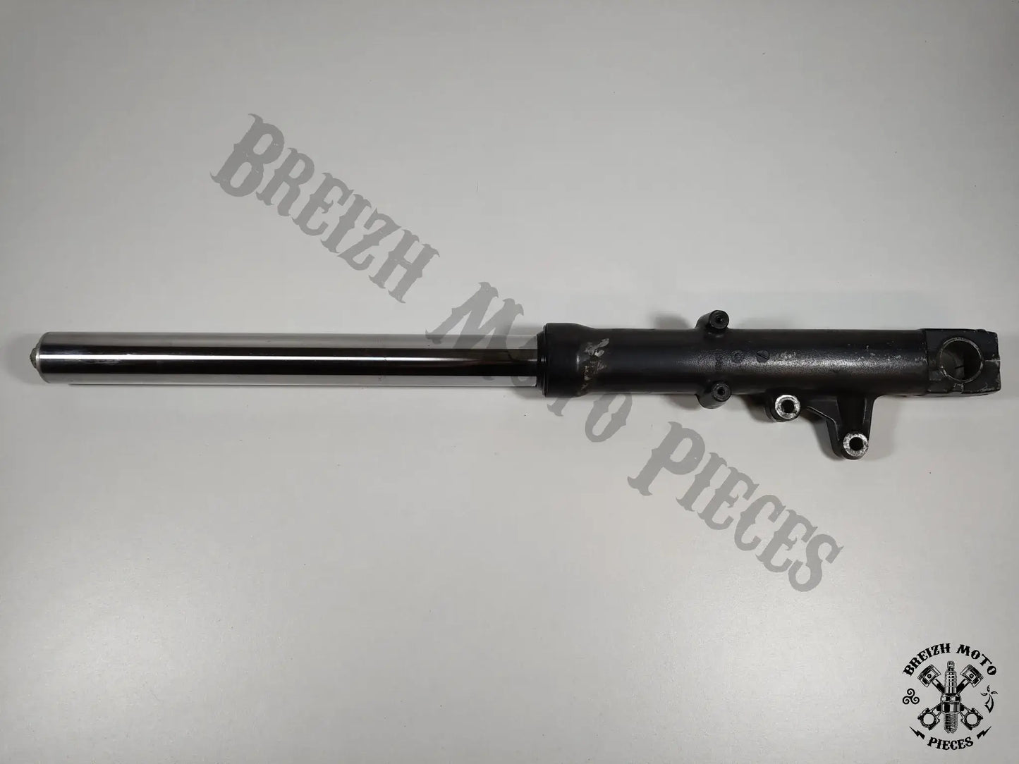 Bras de fourche gauche