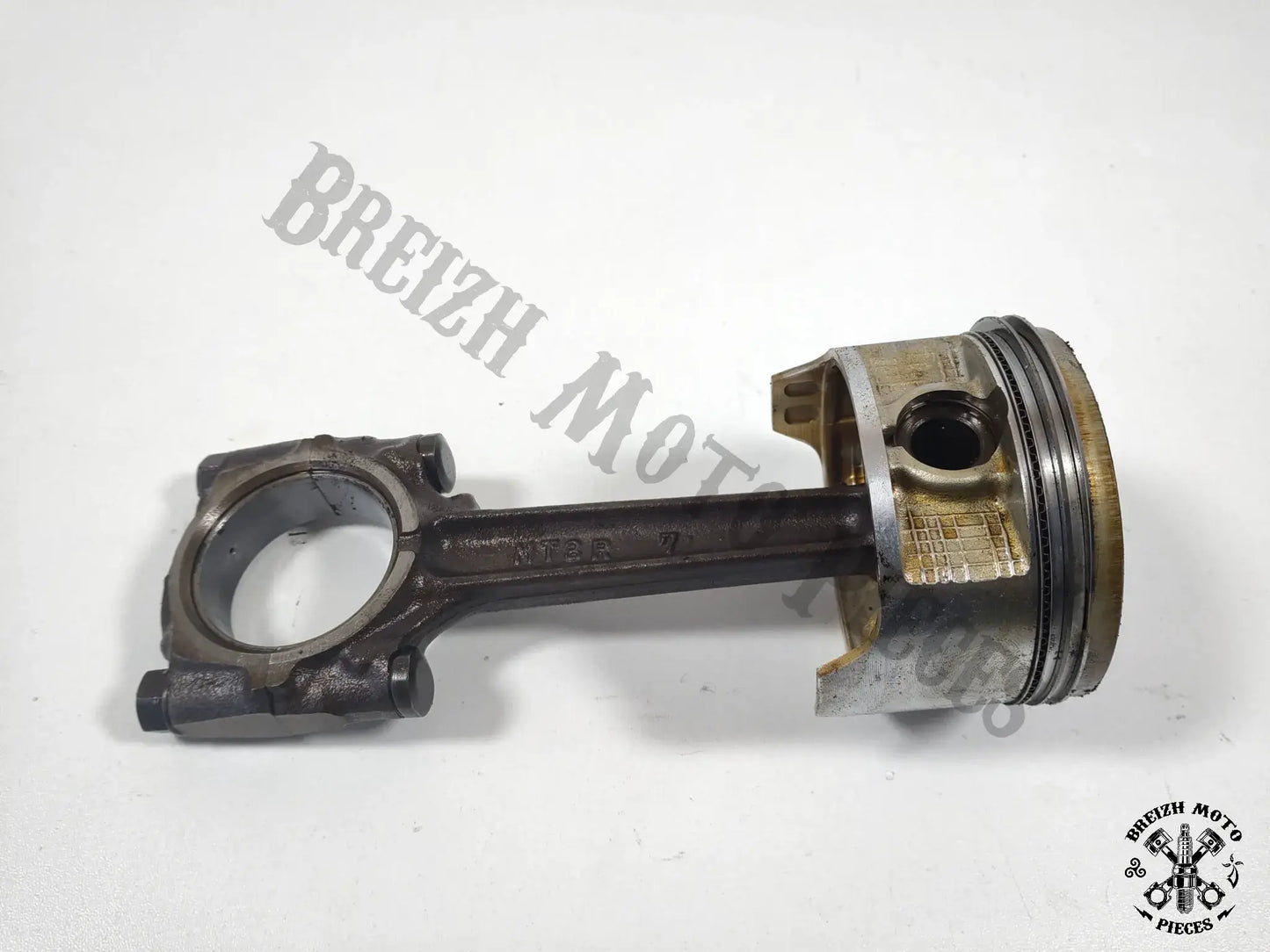 Piston