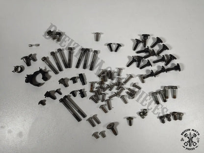 Lot vis et accessoires carénages