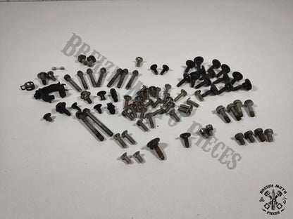 Lot vis et accessoires carénages