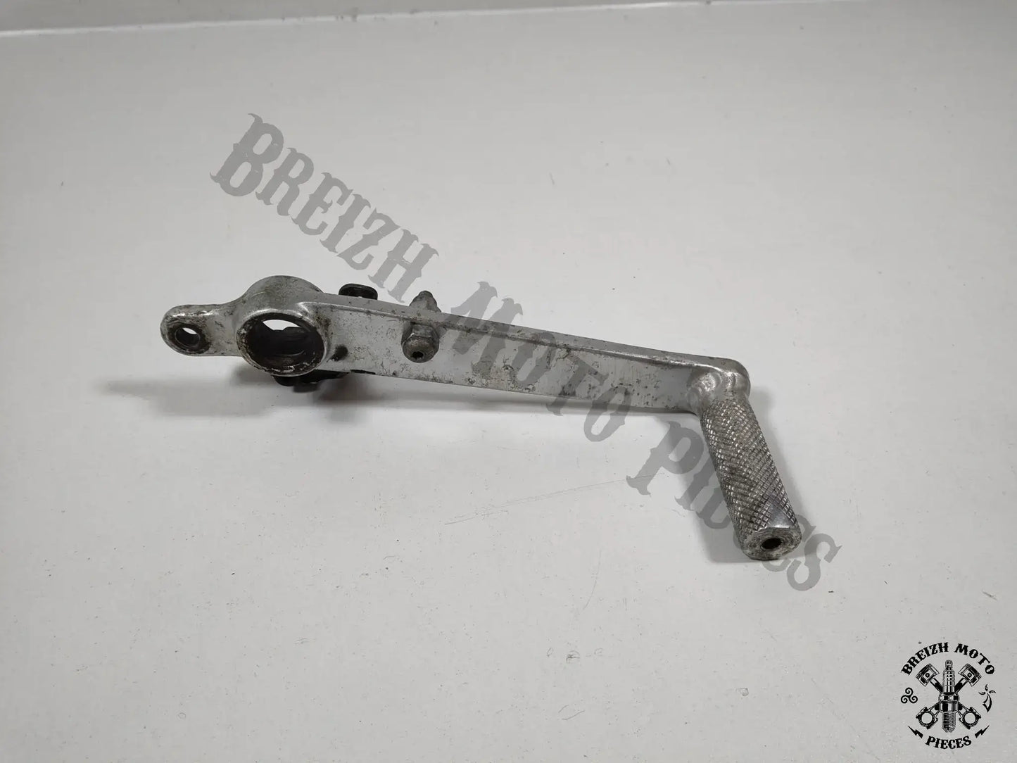 Pédale de frein arrière