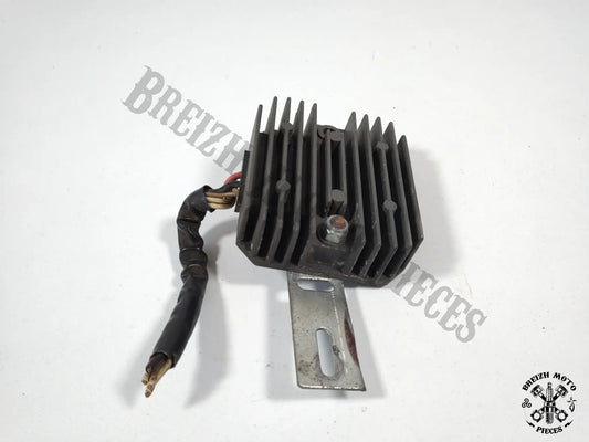 Régulateur de tension