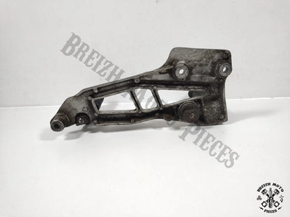 Platine repose-pieds droite