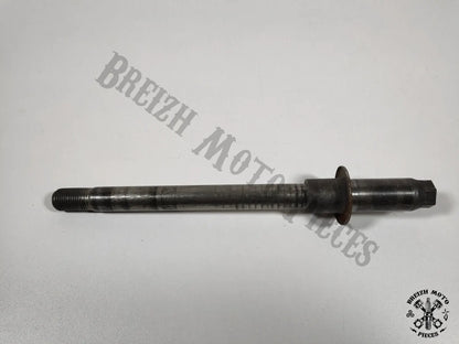 Axe de roue avant