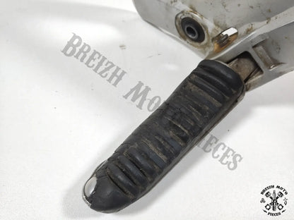 Platine de repose pied gauche