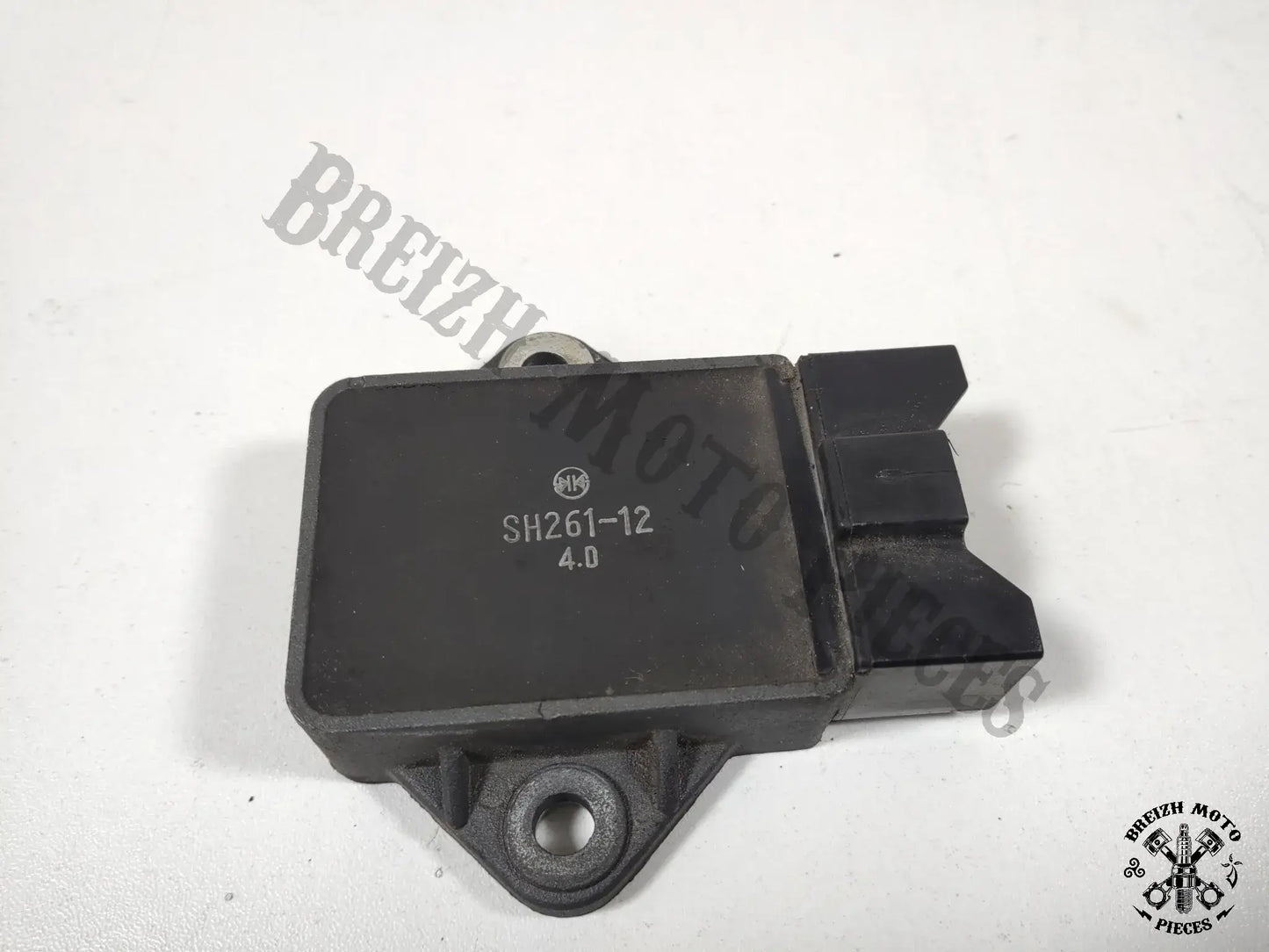 Régulateur de tension