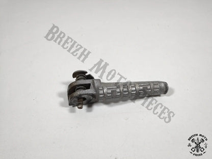 Repose-pied passager gauche