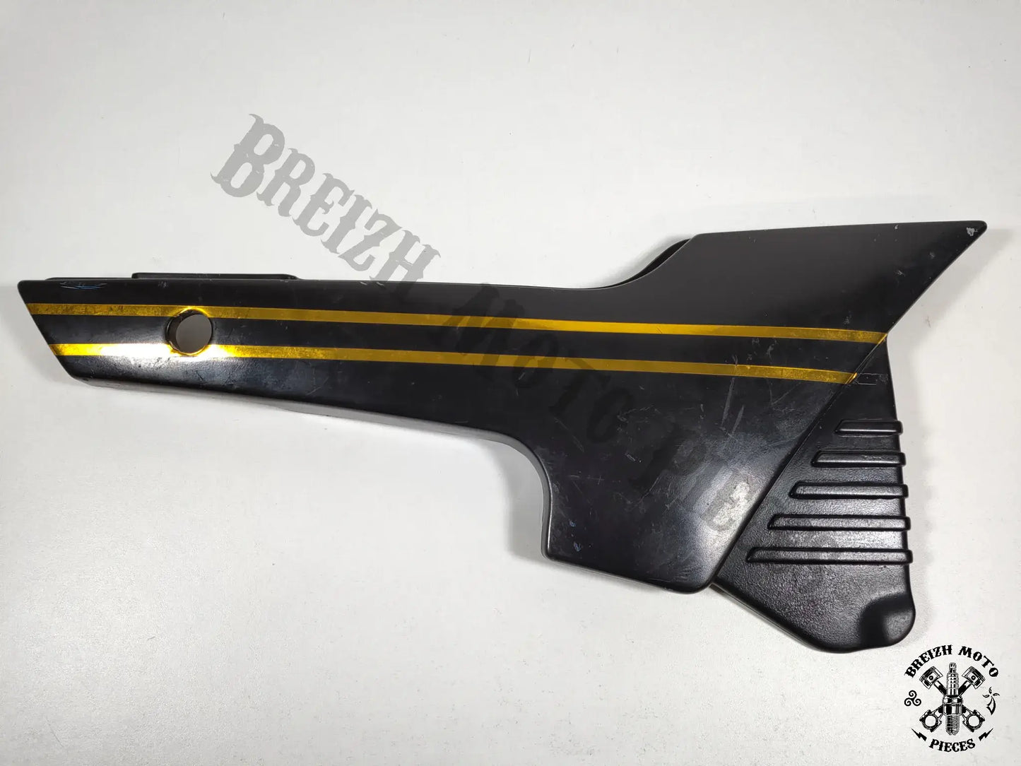 Carénage latéral droit