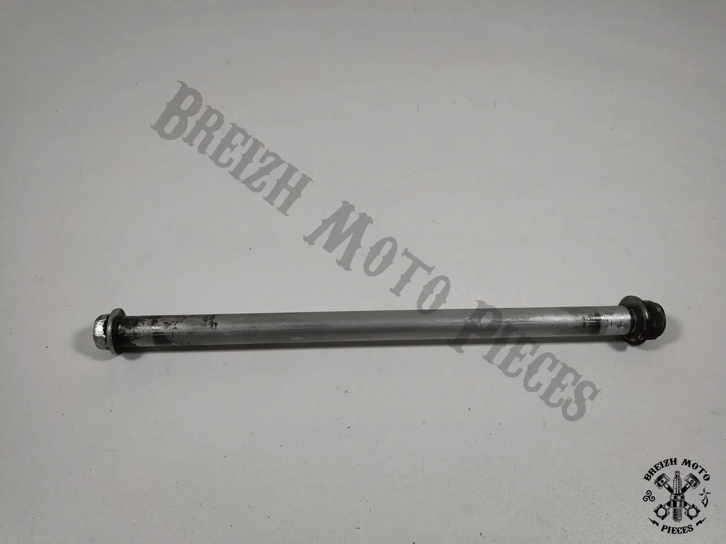 Axe de bras oscillant