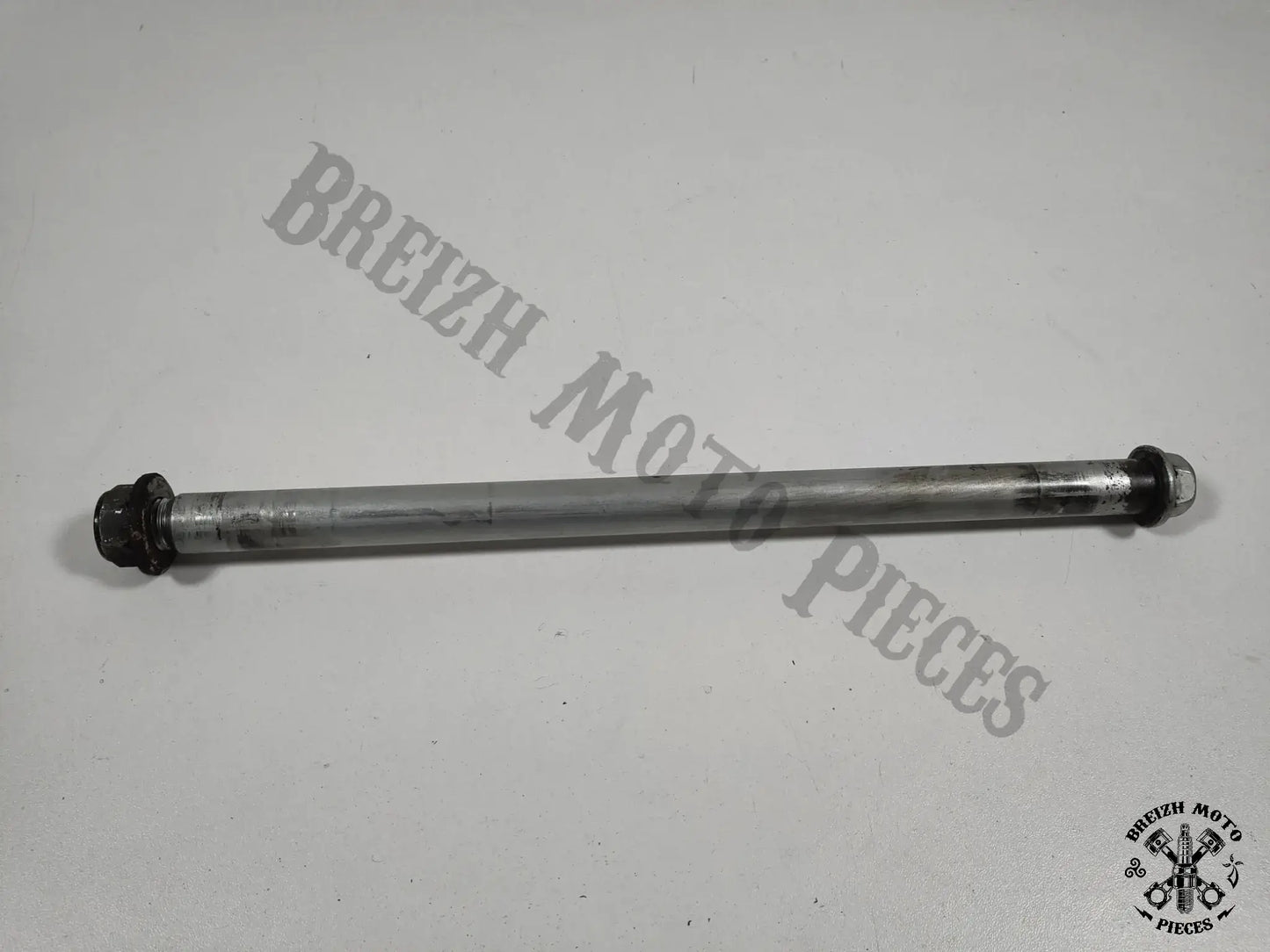 Axe de bras oscillant