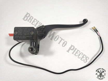 Maitre cylindre frein avant complet