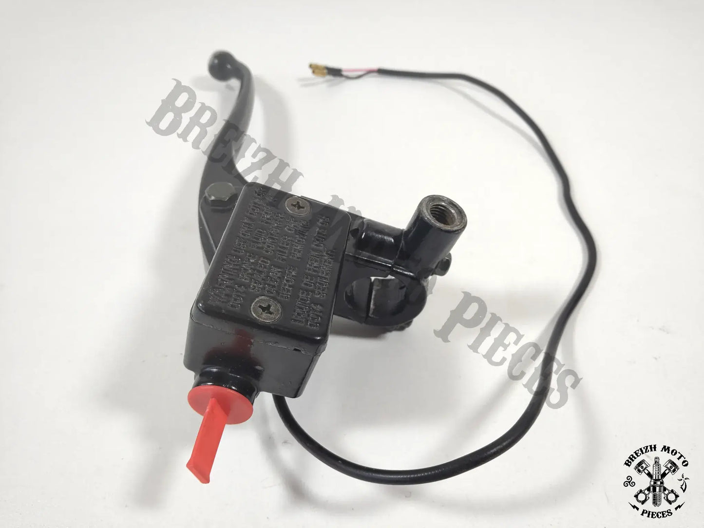 Maitre cylindre frein avant complet