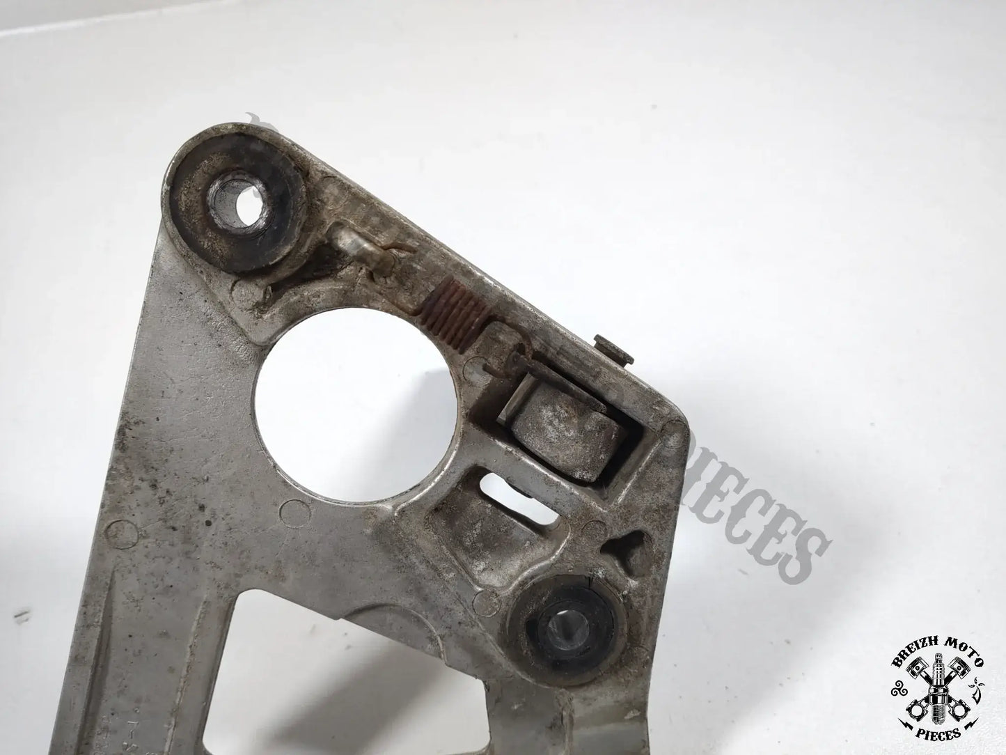 Platine de repose pied droit