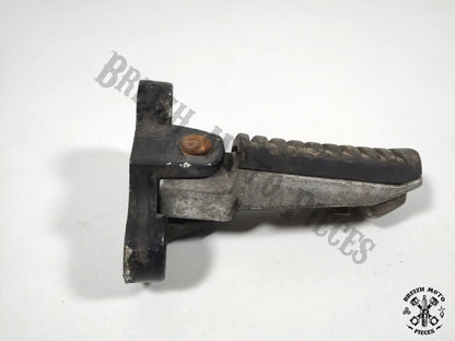 Platine repose-pied gauche