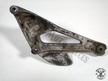 Platine de repose pied gauche