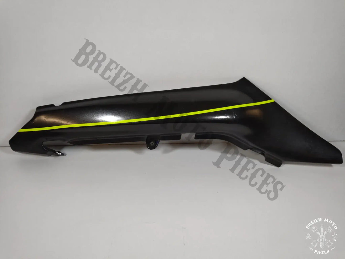 Carénage arrière gauche