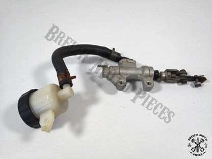 Maitre cylindre frein arrière complet