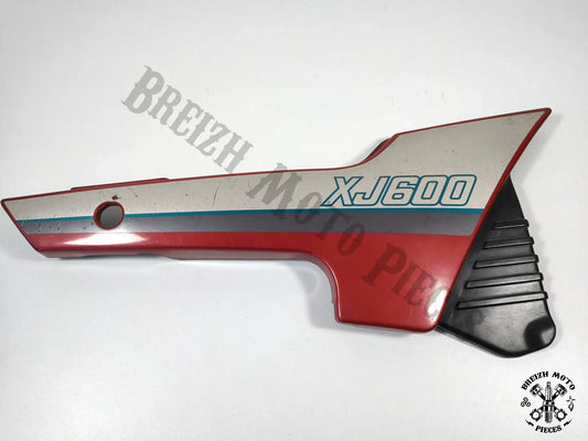 Carénage latéral droit