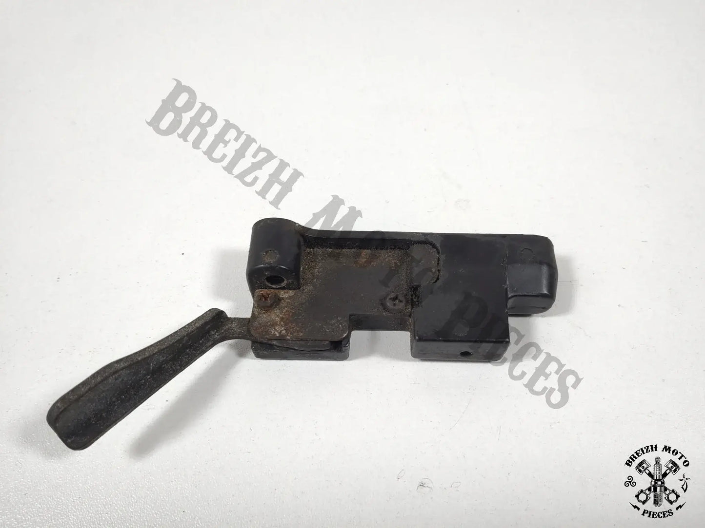 Commande de verrouillage de selle