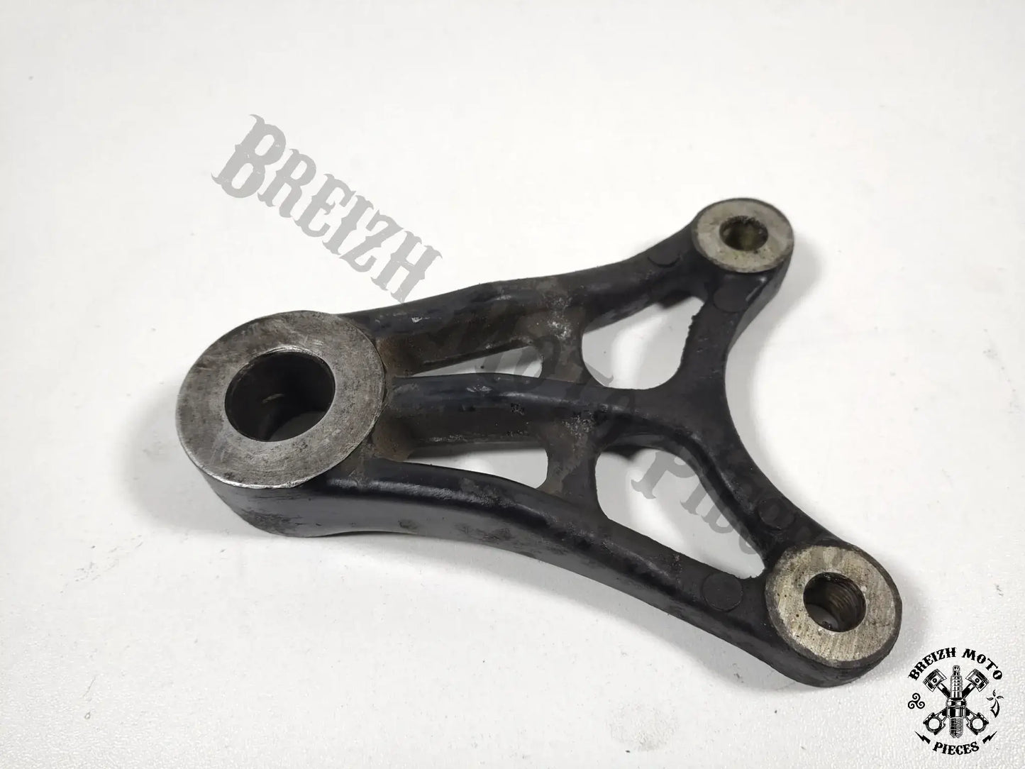 Support d'étrier de frein arrière