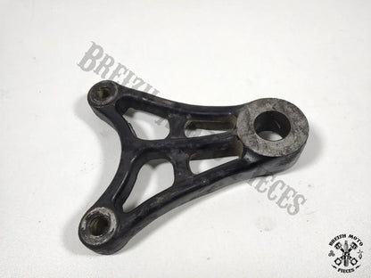 Support d'étrier de frein arrière