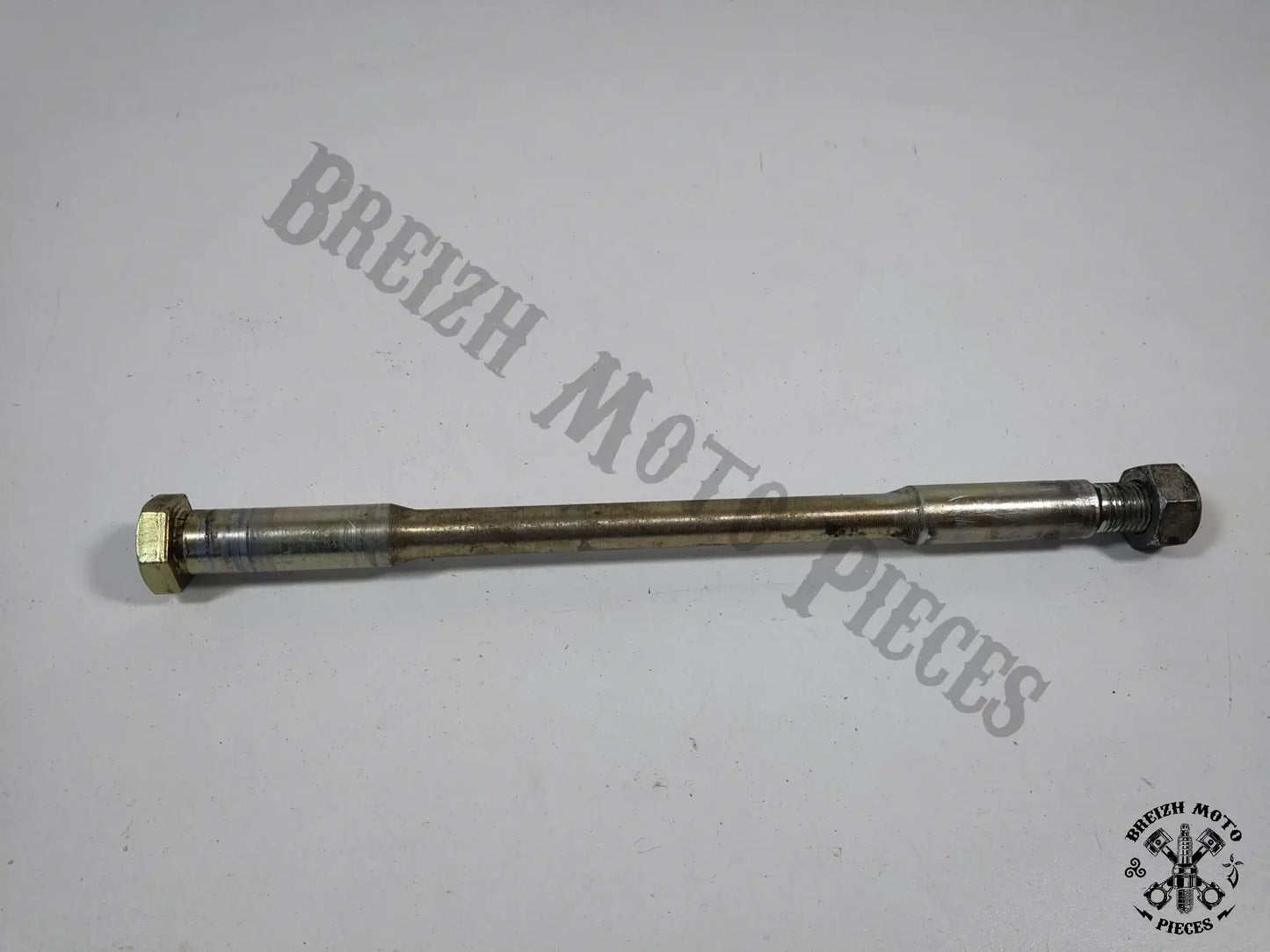 Axe de bras oscillant